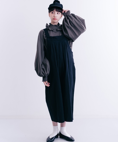 MERLOT(メルロー)の「フロントタックオーバーオールパンツサロペット2097(サロペット/オーバーオール・レディース・ベージュ系その他/ネイビー/ブラック/グリーン系その他/ベージュ/カーキ/キャメル/アイボリー・FREE)」の1枚目の写真