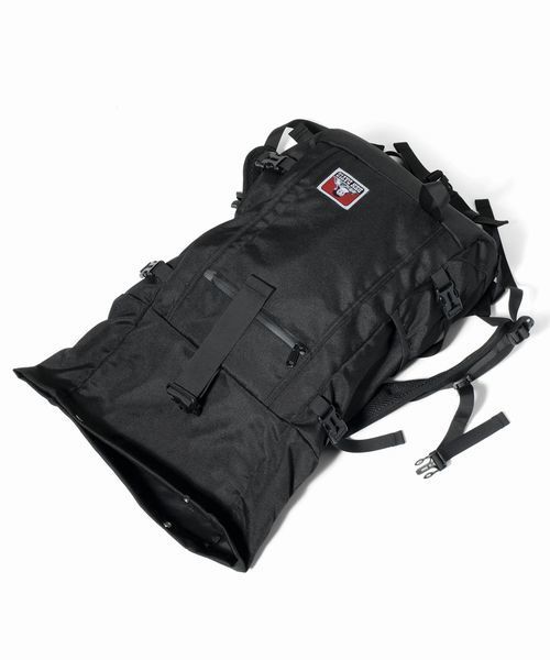 BEN DAVIS ORIGINALS（ベンデイビスオリジナルス）の「BEN DAVIS ROLL-TOP DAYPACK ベンデイビス　リュック（バックパック/リュック・メンズ・ネイビー/ブラック・FREE）」の13枚目の写真