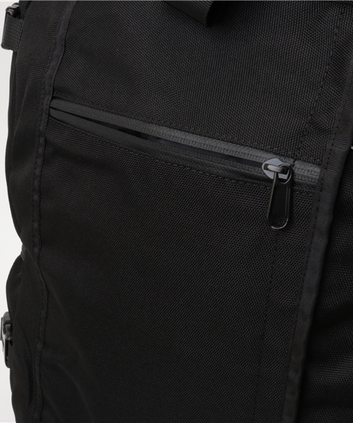 BEN DAVIS ORIGINALS（ベンデイビスオリジナルス）の「BEN DAVIS ROLL-TOP DAYPACK ベンデイビス　リュック（バックパック/リュック・メンズ・ネイビー/ブラック・FREE）」の8枚目の写真
