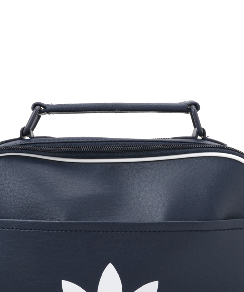 adidas（アディダス）の「オリジナルス バッグ[MINI AIRLINER AC CLASSIC]（ボディバッグ/ウエストポーチ・レディース・ブルー/ブラック・FREE）」の5枚目の写真