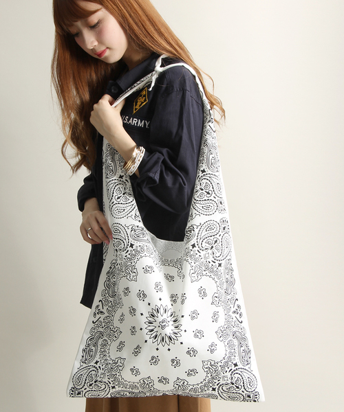 WEGO（ウィゴー）の「WEGO/ペイズリートートバッグ（トートバッグ・レディース・ネイビー/レッド/ホワイト/ブラック/サックスブルー/イエロー/オレンジ/パープル/グリーン/ライトピンク・FREE）」の17枚目の写真