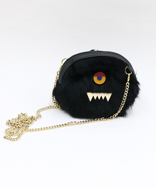 ACCOMMODE(アコモデ)の「モンスターファーポシェット(ショルダーバッグ・レディース・アイボリー/ブラック/グレー/ベージュ/グリーン/ライトグリーン/レッド/ピンク/ブルー/コーラルピンク・FREE)」の11枚目の写真