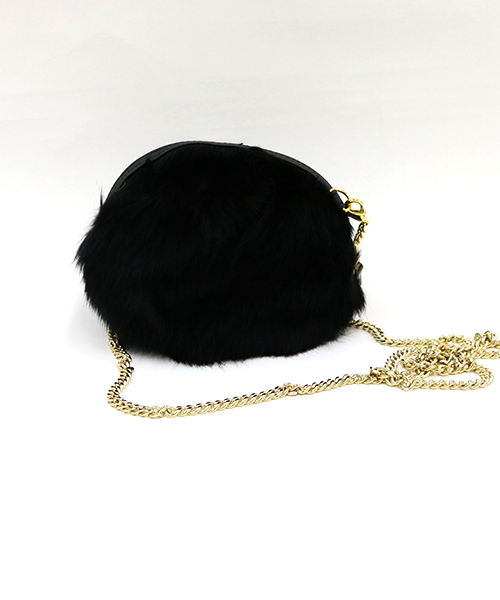 ACCOMMODE(アコモデ)の「モンスターファーポシェット(ショルダーバッグ・レディース・アイボリー/ブラック/グレー/ベージュ/グリーン/ライトグリーン/レッド/ピンク/ブルー/コーラルピンク・FREE)」の12枚目の写真