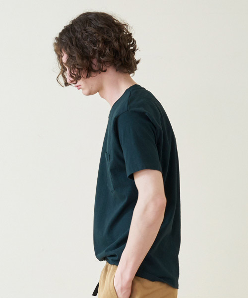 A.TAKA(アタカ)の「POCKET TEE(Tシャツ/カットソー・メンズ・チャコール/ホワイト/グリーン・2/3/1/4)」の4枚目の写真