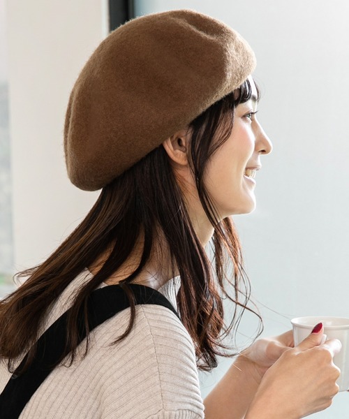 QUEENHEAD（クイーンヘッド）の「ゆったりリブベレー帽（ハンチング/ベレー帽・レディース・ブラック/グレー/チャコール/ベージュ/カーキ/ブルー系その他/ワイン/モスグリーン/ネイビー/グレイッシュベージュ/ブルー系その他2/オフホワイト/テラコッタ/ライラック/イエロー系その他/ブラウン/モカ/ベージュ系・FREE）」の5枚目の写真