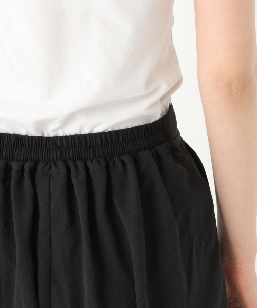 niko and...（ニコアンド）の「サラサラストレートパンツ（その他パンツ・レディース・ブラック/ネイビー/マスタード・3/4）」の13枚目の写真