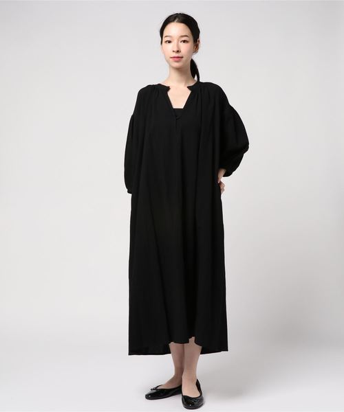 archives（アルシーヴ）の「ギャザーBigシャツワンピース（ワンピース・レディース・オフホワイト/ブラック/ベージュ・MEDIUM）」の2枚目の写真