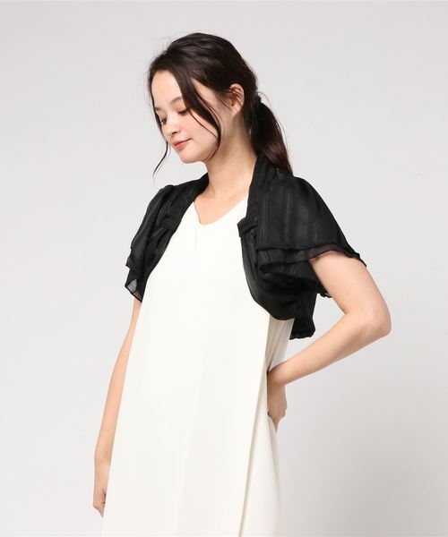 STYLEBLOCK(スタイルブロック)の「ラメストライプシフォンミニ丈半袖パーティーボレロ(カーディガン/ボレロ・レディース・ピンク/ブラック/ベージュ/ネイビー/ワイン・FREE)」の2枚目の写真