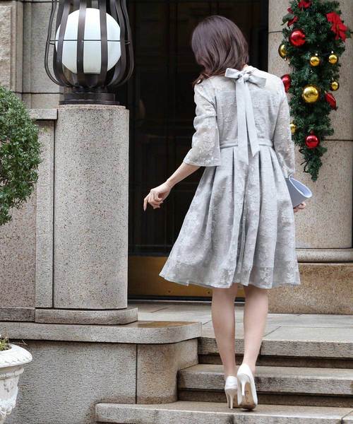 Doula Doula(ドゥーラドゥーラ)の「オーガンジーフレアスリーブAラインワンピース(ドレス・レディース・ブラック/ベージュ/ネイビー/グレー・M/L)」の5枚目の写真