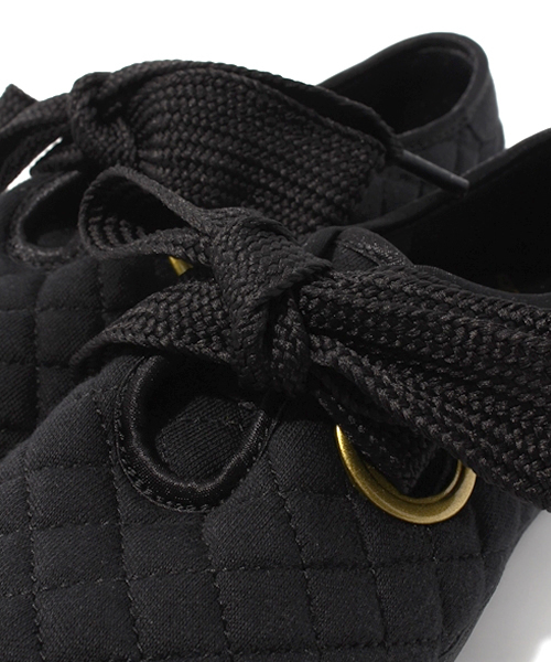 adidas Originals（アディダスオリジナルス）の「アディダス オリジナルス リレース ロー キルティング ブラック＆ゴールド adidas Originals RELACE LOW QLT（スニーカー・レディース・ブラック・23cm/23.5cm/24cm/24.5cm/25cm）」の7枚目の写真