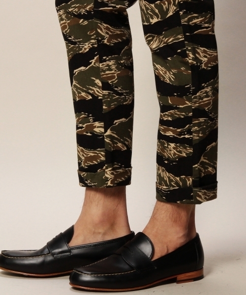 BEAUTY&YOUTH UNITED ARROWS（ビューティーアンドユースユナイテッドアローズ）の「BY ∴ ストレッチ/カモ ノープリーツ アンクル パンツ（チノパンツ・メンズ・その他1/その他2・LARGE/SMALL/X-LARGE/MEDIUM）」の21枚目の写真