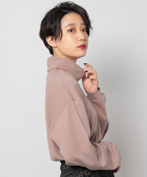 PAGEBOY(ページボーイ)の「スムースタートルプルオーバー(Tシャツ/カットソー・レディース・ブラック/モカ/ライトベージュ・FREE)」の4枚目の写真