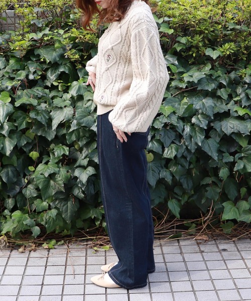 PairPair（ペアペア）の「フラワー刺繍ケーブルニットプルオーバー（ニット/セーター・レディース・モカ/ライトベージュ・FREE）」の5枚目の写真