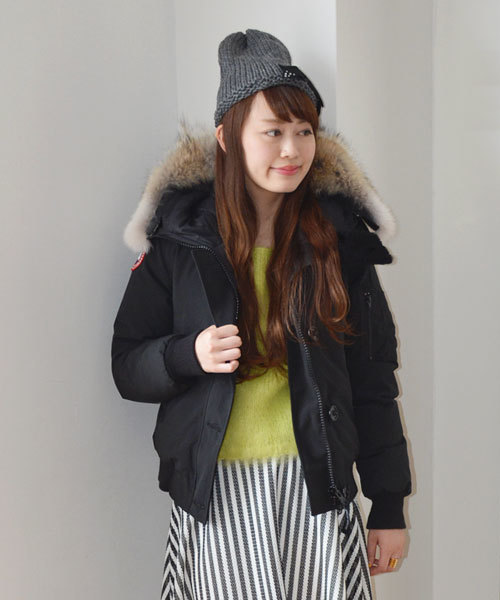 Khaju（カージュ）の「CANADA GOOSE:LABRADOR □（ダウンジャケット/コート・レディース・ブラック/ベージュ/ブルー系その他・MEDIUM/SMALL）」の2枚目の写真