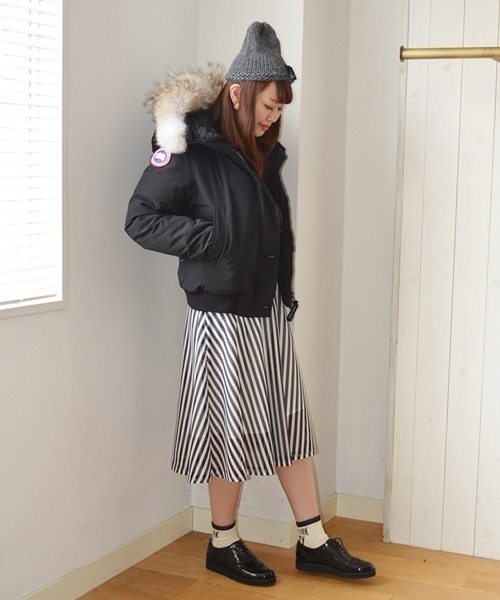 Khaju（カージュ）の「CANADA GOOSE:LABRADOR □（ダウンジャケット/コート・レディース・ブラック/ベージュ/ブルー系その他・MEDIUM/SMALL）」の4枚目の写真