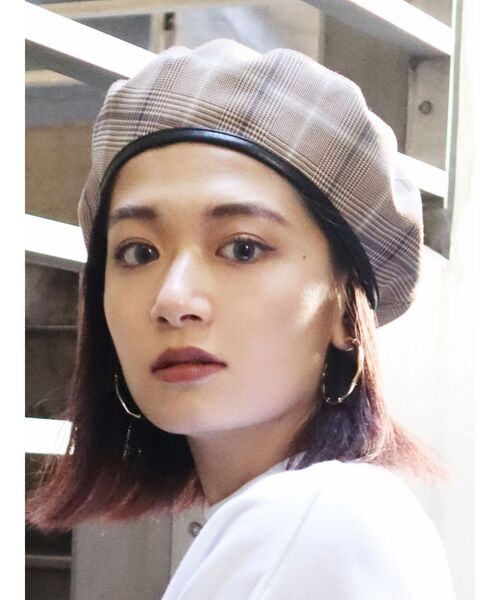 EMODA（エモダ）の「リバーシブルベレー（ハンチング/ベレー帽・レディース・グレー/ベージュ・FREE）」の2枚目の写真