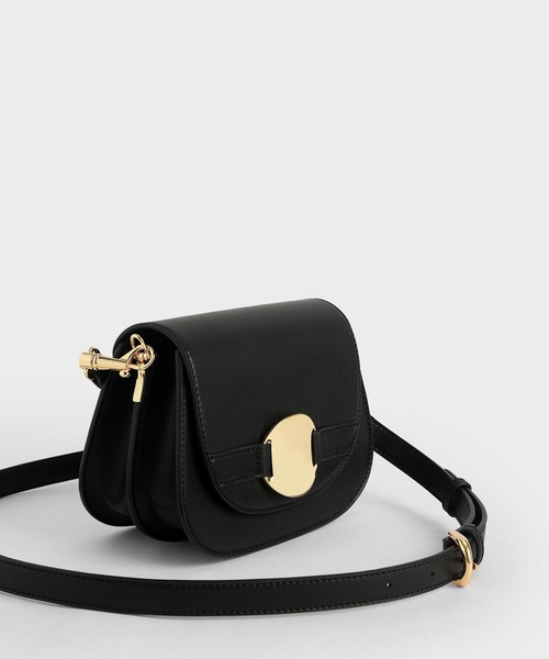 CHARLES & KEITH(チャールズ & キース)の「メタルアクセント ショルダーバッグ / Metal Accent Shoulder Bag(ショルダーバッグ・レディース・ブラック/ダークブラウン/オフホワイト・S)」の10枚目の写真