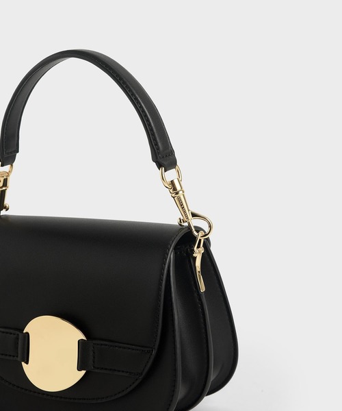 CHARLES & KEITH(チャールズ & キース)の「メタルアクセント ショルダーバッグ / Metal Accent Shoulder Bag(ショルダーバッグ・レディース・ブラック/ダークブラウン/オフホワイト・S)」の11枚目の写真