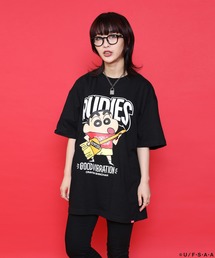 RUDIE'S（ルーディーズ）の「RUDIE'S x CRAYON SHINCHAN GUITAR-T ルーディーズ x クレヨンしんちゃん ギター -T（Tシャツ/カットソー）」