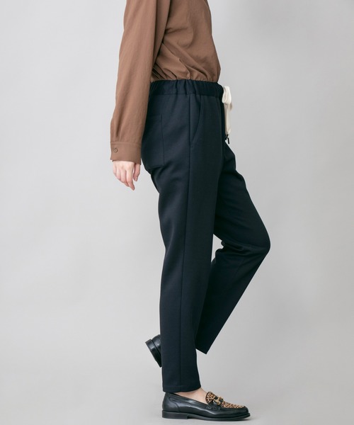 Munich（ミューニック）の「ダブルクロス　テーパードイージーパンツ（その他パンツ・レディース・ブラウン/ネイビー/ブラック・S/M）」の9枚目の写真