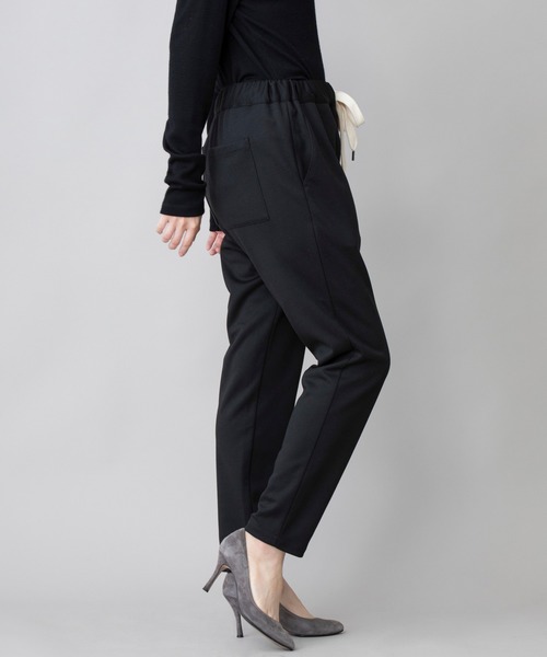 Munich（ミューニック）の「ダブルクロス　テーパードイージーパンツ（その他パンツ・レディース・ブラウン/ネイビー/ブラック・S/M）」の18枚目の写真