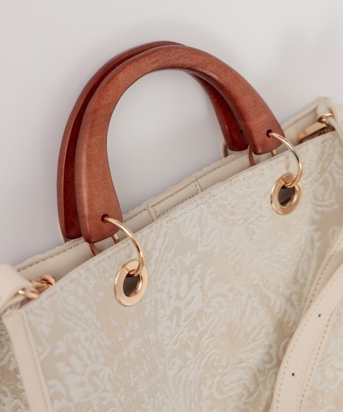 natural couture（ナチュラルクチュール）の「ウッドハンドル2WAYトートバッグ（トートバッグ・レディース・ベージュ/ブラウン/アイボリー/キャメル/ピンク・FREE）」の8枚目の写真