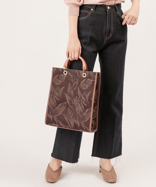 natural couture（ナチュラルクチュール）の「ウッドハンドル2WAYトートバッグ（トートバッグ・レディース・ベージュ/ブラウン/アイボリー/キャメル/ピンク・FREE）」の22枚目の写真