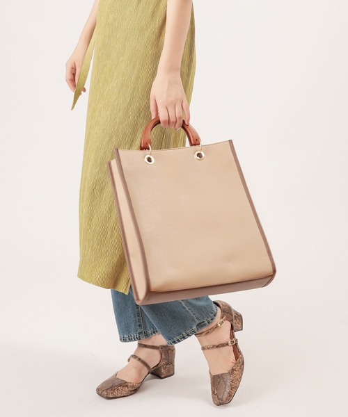 natural couture（ナチュラルクチュール）の「ウッドハンドル2WAYトートバッグ（トートバッグ・レディース・ベージュ/ブラウン/アイボリー/キャメル/ピンク・FREE）」の18枚目の写真