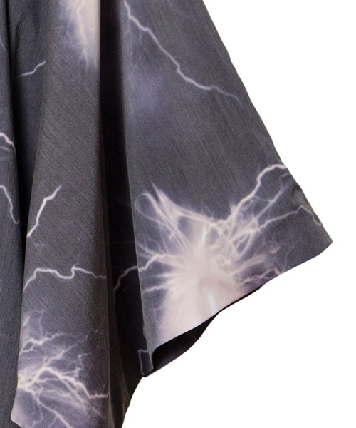 NO ID.(ノーアイディ)の「ワイドスリーブガウン(カーディガン/ボレロ・メンズ・パープル/イエロー/ブルー・ONE SIZE)」の10枚目の写真