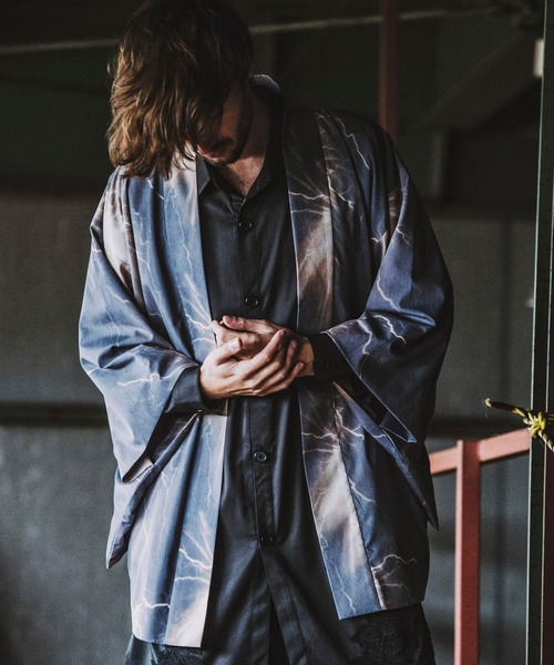 NO ID.(ノーアイディ)の「ワイドスリーブガウン(カーディガン/ボレロ・メンズ・パープル/イエロー/ブルー・ONE SIZE)」の17枚目の写真