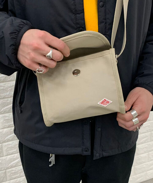 DANTON(ダントン)の「【DANTON/ダントン】 COTTON CANVAS フラップショルダー #JD-7297(ショルダーバッグ・メンズ・ブラック/ベージュ/ネイビー/ボルドー/キナリ・FREE)」の14枚目の写真
