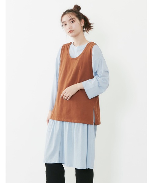 POU DOU DOU（プードゥドゥ）の「ベスト×シアーチュニックレイヤードセット（ワンピース・レディース・オフホワイト/キャメル/ブルー・3）」の2枚目の写真