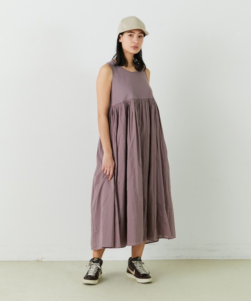 conges payes ADIEU TRISTESSE（コンジェ ペイエ アデュートリステス）の「2重布帛ノースリーブワンピース（ワンピース・レディース・ブラック/ダークラベンダー/グレイッシュブルー/キナリ・FREE）」の9枚目の写真