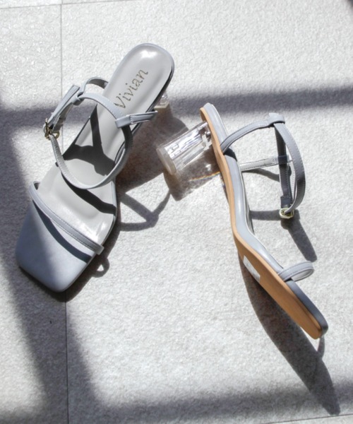 VIVIAN（ヴィヴィアン）の「スクエアトゥアンクルストラップクリアヒールサンダル（サンダル・レディース・ブラック/グレー系その他7/ホワイト/ベージュ/ブルー・M/L/LL/S）」の8枚目の写真