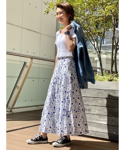 GAP（ギャップ）の「ティアード マキシスカート（スカート・レディース・ホワイト/ホワイト×ブルー・2/6/00/0/4）」の9枚目の写真