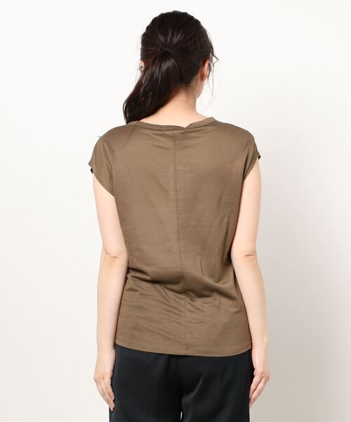 DouDou（ドゥドゥ）の「フレンチT（Tシャツ/カットソー・レディース・ピンク/グレイッシュベージュ/オフホワイト/カーキ/ライトベージュ/ブラック/レッド・MEDIUM/SMALL）」の9枚目の写真