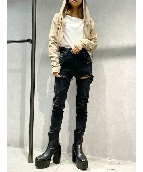 GYDA（ジェイダ）の「BASICショートパーカー（パーカー・レディース・ブラック/グレー/オフホワイト/ベージュ・FREE）」の12枚目の写真