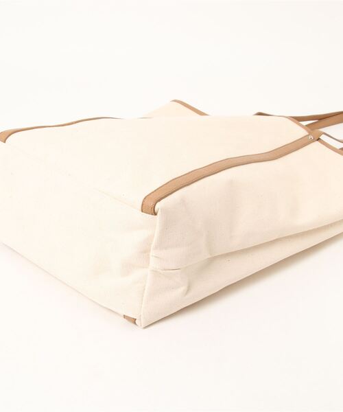 Te chichi TERRASSE（テチチテラス）の「LT．TALL．RoughlyキャンバスーA／ROOTOTE（トートバッグ・レディース・ブラック/ブラウン・ﾌﾘ-）」の6枚目の写真