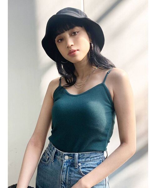 EMODA(エモダ)の「ミニマルフィットキャミ(キャミソール・レディース・アイボリー/ブラック/グリーン・FREE)」の5枚目の写真