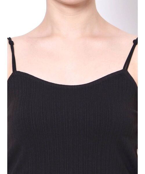 EMODA(エモダ)の「ミニマルフィットキャミ(キャミソール・レディース・アイボリー/ブラック/グリーン・FREE)」の18枚目の写真