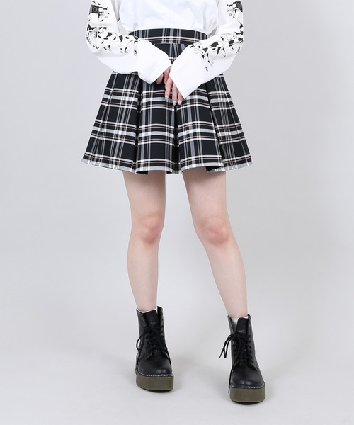 PUNYUS（プニュズ）の「チェック柄プリーツミニスカート（スカート・レディース・ベージュ/ブラック・2/4/1/3）」の6枚目の写真