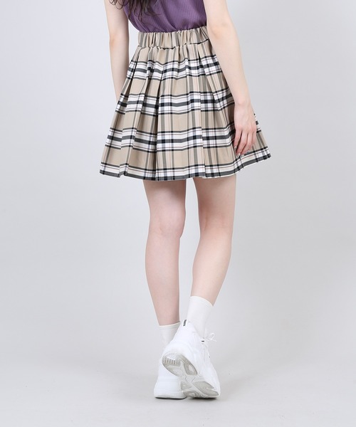 PUNYUS（プニュズ）の「チェック柄プリーツミニスカート（スカート・レディース・ベージュ/ブラック・2/4/1/3）」の7枚目の写真