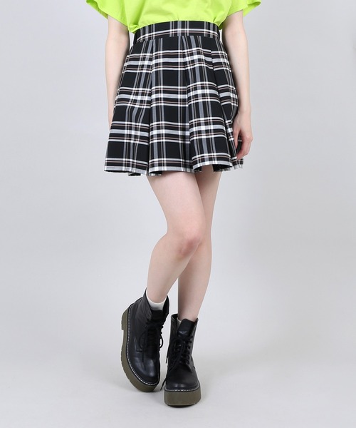 PUNYUS（プニュズ）の「チェック柄プリーツミニスカート（スカート・レディース・ベージュ/ブラック・2/4/1/3）」の4枚目の写真