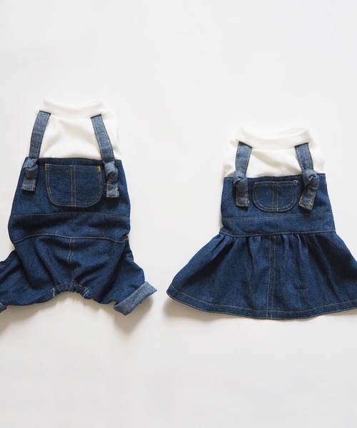 Toyome(トヨミー)の「【飼い主と犬服のペアルックセット】防蚊加工パフ袖Tシャツ×デニムワンピース ジャンスカタイプ(ペットウェア・レディース・ブラック/ホワイト系その他/ホワイト・S/XXS/M/SS/L)」の4枚目の写真