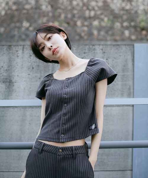 X-girl(エックスガール)の「STRIPED TOP(シャツ/ブラウス・レディース・ブラウン/グレー・M/S)」の2枚目の写真