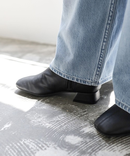 SESTO（セスト）の「生活防水。レイン仕様スクエアトゥローヒールショートレインブーツ（レインシューズ・レディース・ブラック/アイボリー/グレイッシュベージュ・LL/3L/S/M/L）」の17枚目の写真