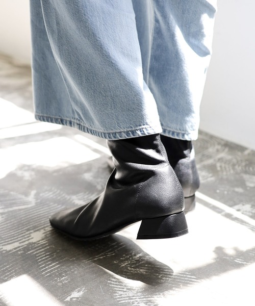 SESTO（セスト）の「生活防水。レイン仕様スクエアトゥローヒールショートレインブーツ（レインシューズ・レディース・ブラック/アイボリー/グレイッシュベージュ・LL/3L/S/M/L）」の18枚目の写真