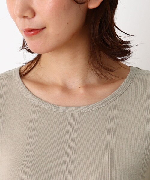 SHOO・LA・RUE(シューラルー)の「◆フライス地柄クルーネックTシャツ(Tシャツ/カットソー・レディース・ライトグレー/アイボリー/アイボリー系2/ブラック・03/02/04)」の8枚目の写真