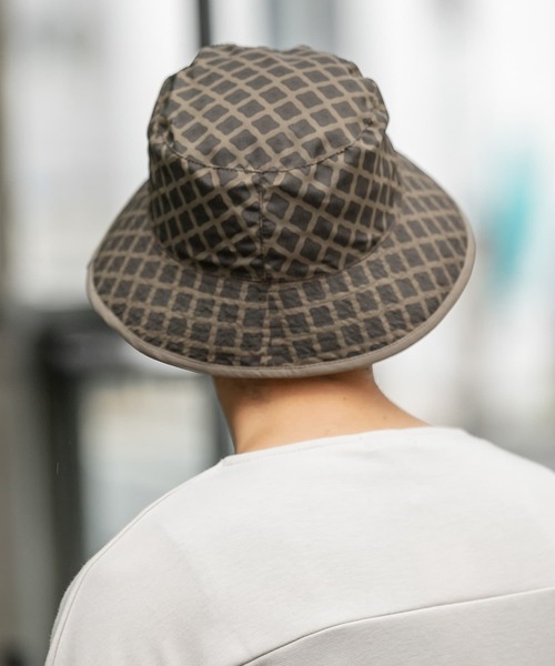 ITEMS URBANRESEARCH（アイテムズ アーバンリサーチ）の「リバーシブル バケットハット（ハット・メンズ・ブラック/ベージュ・-）」の3枚目の写真