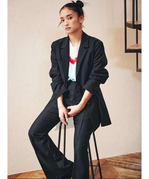 EVRIS（エヴリス）の「【AN&YURI×EVRIS】JACKET SET UP（テーラードジャケット・レディース・ブラック/ブラウン・SMALL/MEDIUM）」の2枚目の写真